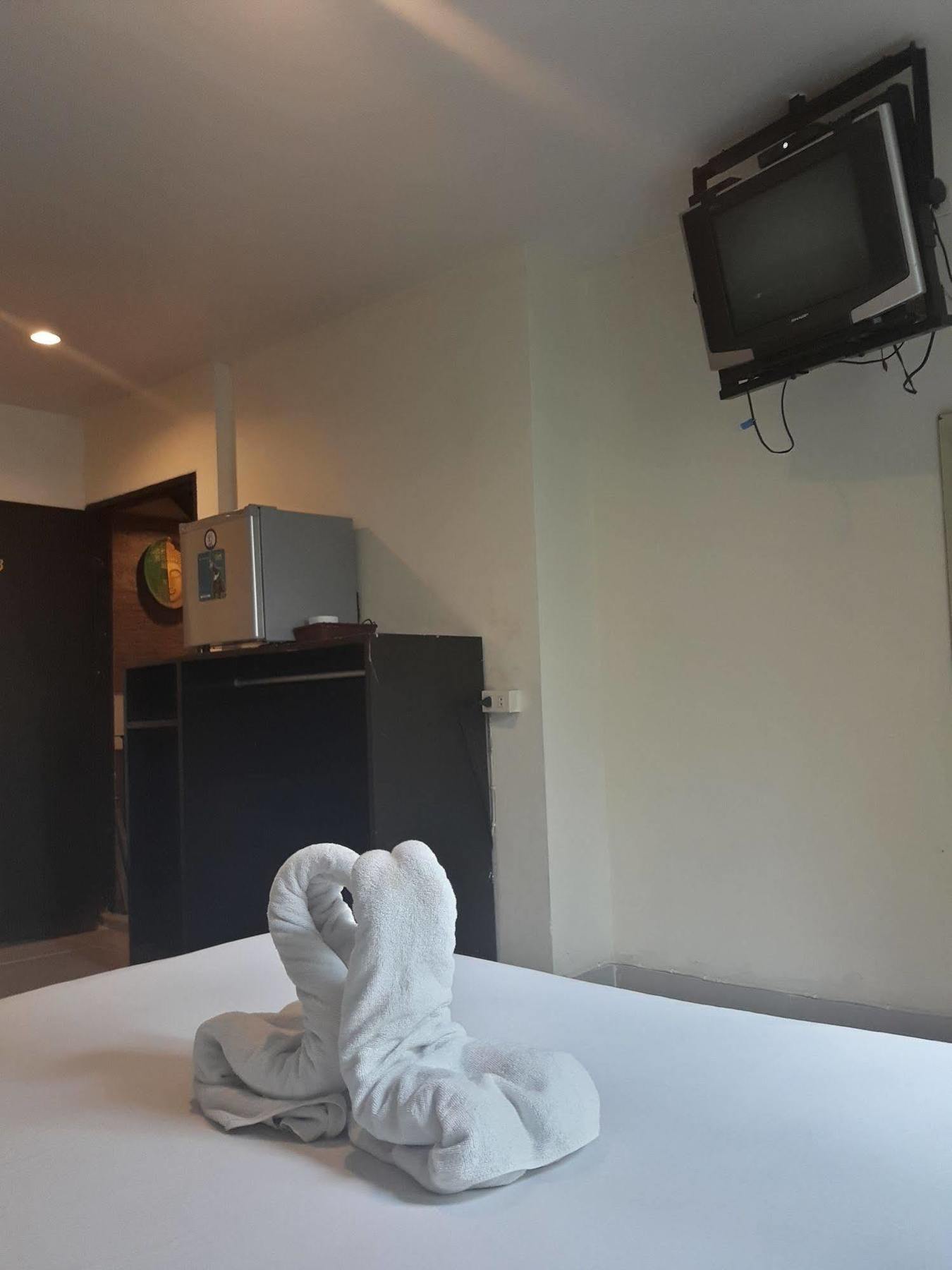 Hello Guest House Bangkok Exterior photo